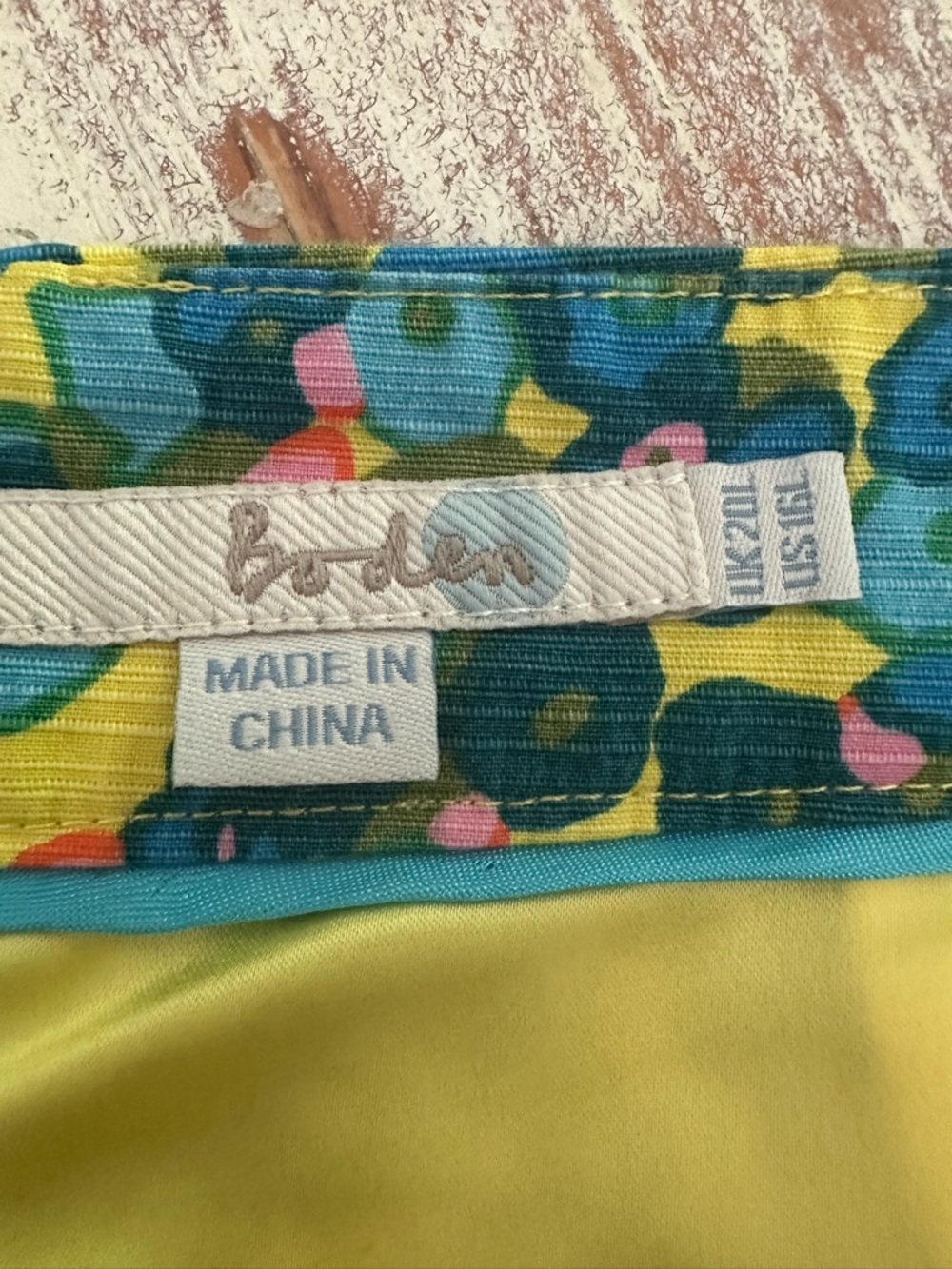 Boden Green Floral Pencil Skirt with Blue and Pink Motifs 16 L - Picture 3 of 5